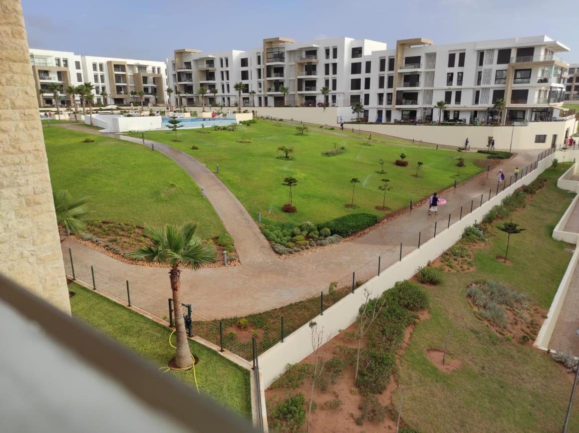 Bel Appartement A Plage Des Nation Sale Exterior photo