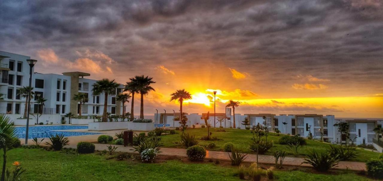 Bel Appartement A Plage Des Nation Sale Exterior photo